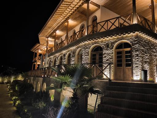 عکس هتل ونوشک 