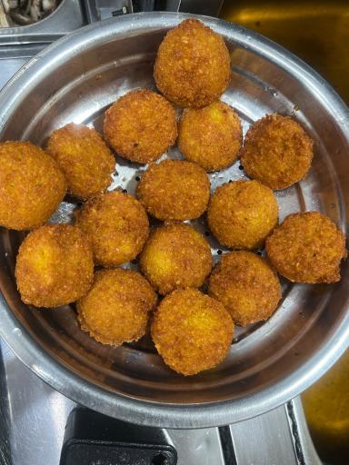 عکس پیتزا ساندویچ هفت چنار