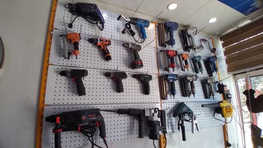 عکس تعمیر ابزار میلاد