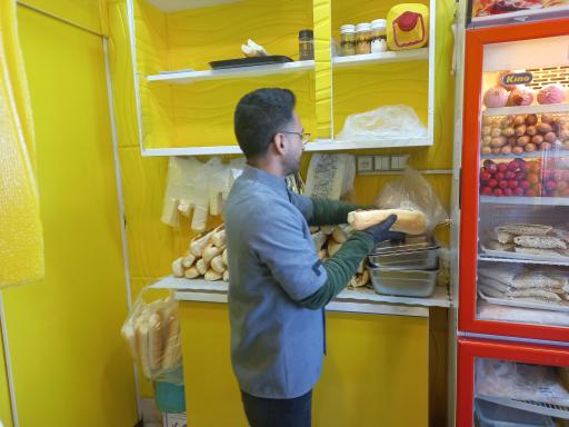 فلافل ساندویچی اُ اینو شعبه 1