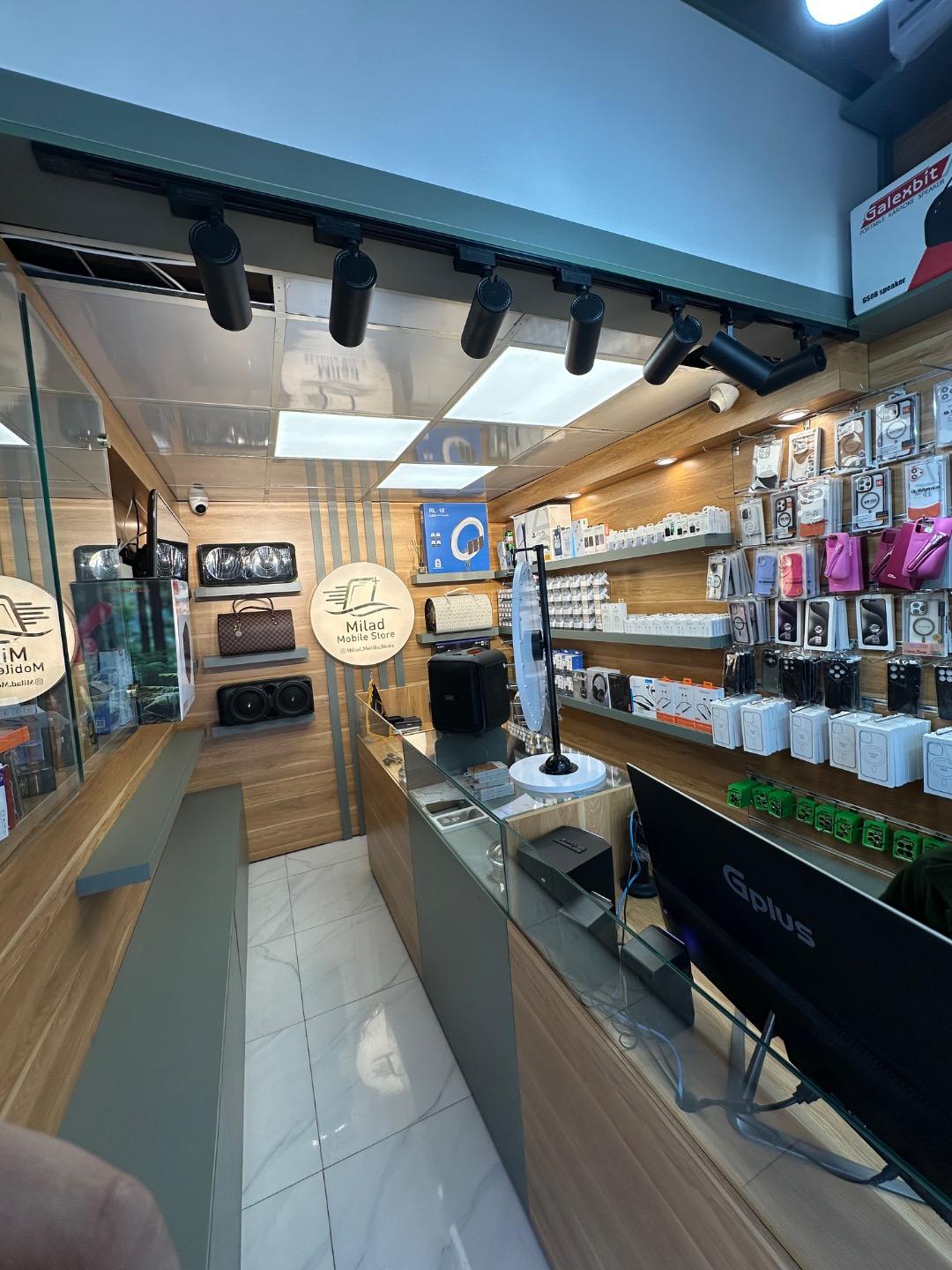 عکس میلاد موبایل استور