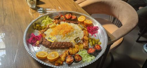 عکس رستوران سنتی ریحون