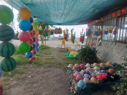 عکس کافه ساحلی موج