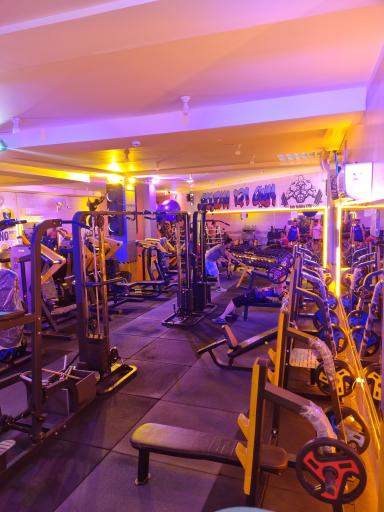 عکس باشگاه بدنسازی سلطان ۱۲۱ بانوان