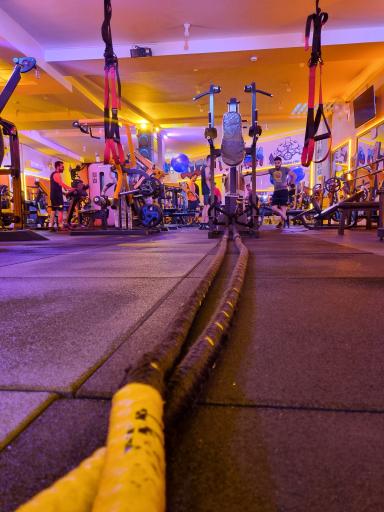 عکس باشگاه بدنسازی سلطان ۱۲۱ بانوان