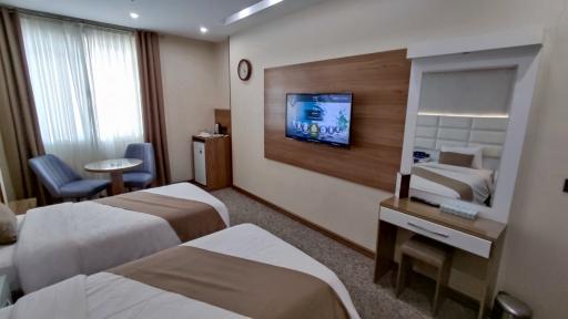 عکس هتل ولیعصر