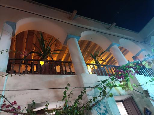 عکس سفره خانه سنتی نریمان