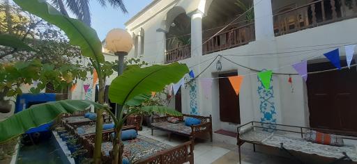 عکس سفره خانه سنتی نریمان