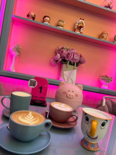 عکس کافه تیلا