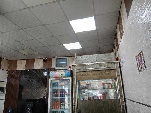 عکس رستوران پنجه طلا
