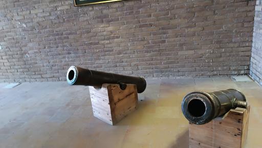 عکس عمارت خورشید