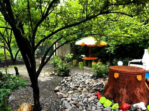 عکس اقامتگاه بومگردی باغ گلها