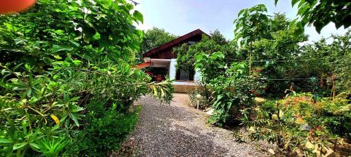 عکس اقامتگاه بومگردی باغ گلها