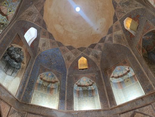 عکس عمارت خورشید