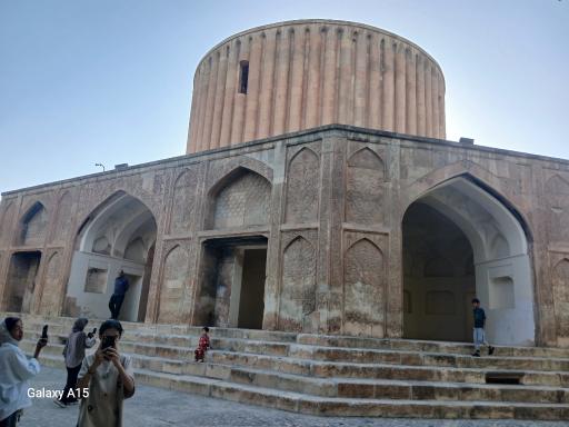 عکس عمارت خورشید