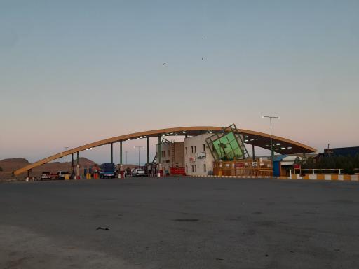 عکس پمپ بنزین مجتمع رفاهی شهریار