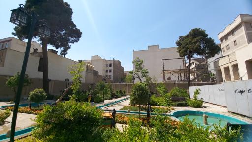 عکس باغ عمارت تاریخی معیرالممالک کیهانی