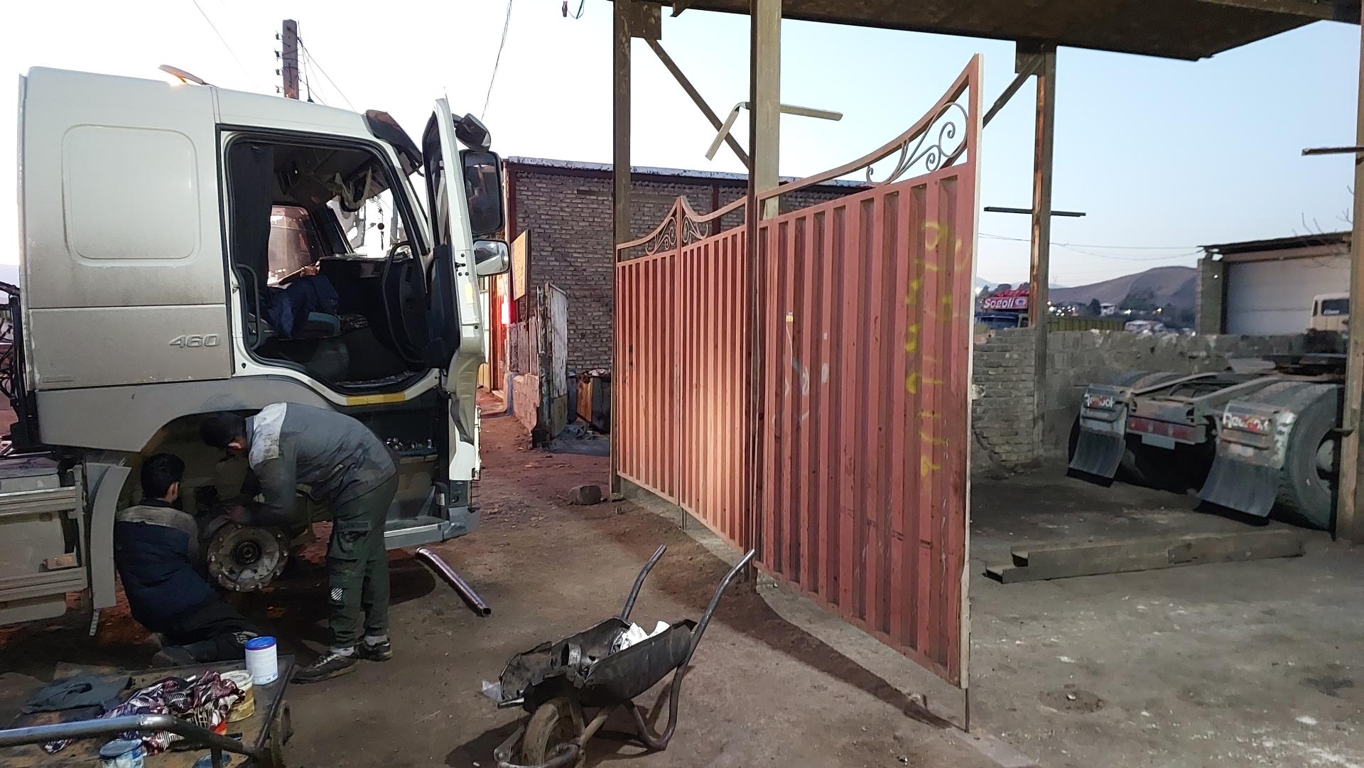 عکس آهنگری ماشین سنگین فرهاد