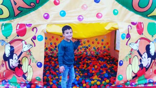 عکس شهربازی سرزمین شاد کیوی