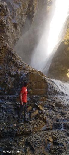 عکس آبشار هفت چشمه ارنگه