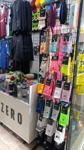 عکس فروشگاه ورزشی صِفر