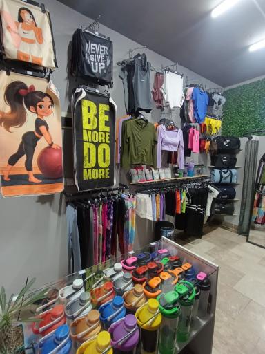 عکس فروشگاه ورزشی صِفر