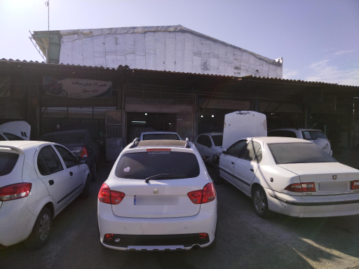 عکس گاراژ صافکاری و نقاشی اتومبیل