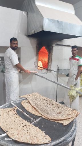 عکس نانوایی سنگک