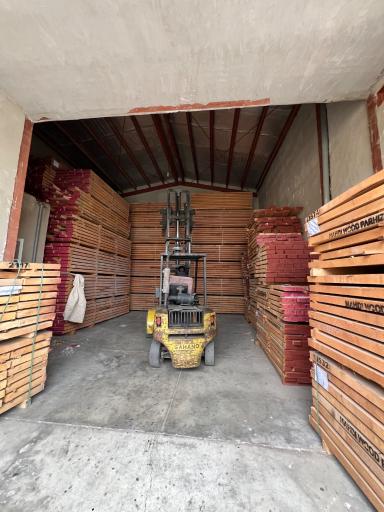 عکس چوب فروشی مهدی پرهیزکار