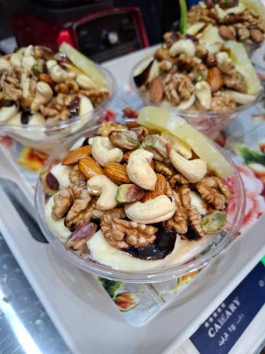 عکس کافه آبمیوه بستنی فرنام 