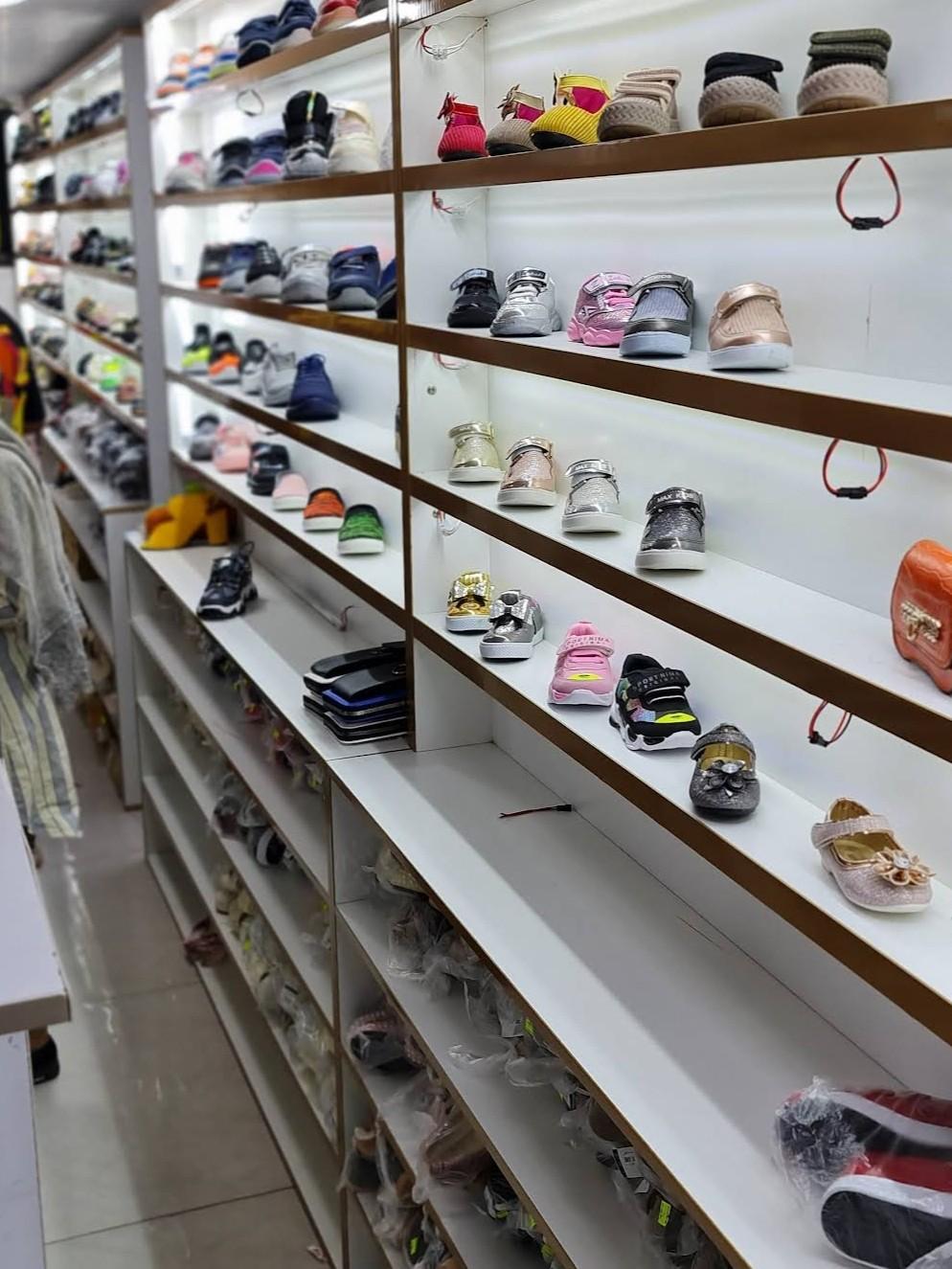 عکس کفش ارزان پا