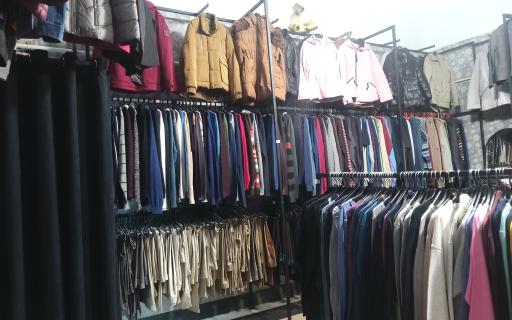 عکس پوشاک برند مارکت کریمی