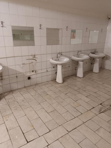 عکس سرویس بهداشتی مسجد 