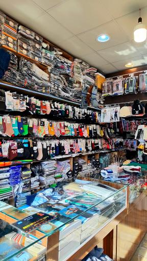 جوراب و لباس زیر 