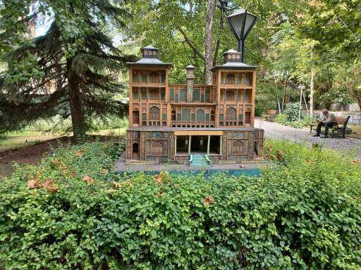 عکس باغ موزه هنر ایرانی