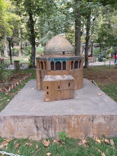 عکس باغ موزه هنر ایرانی