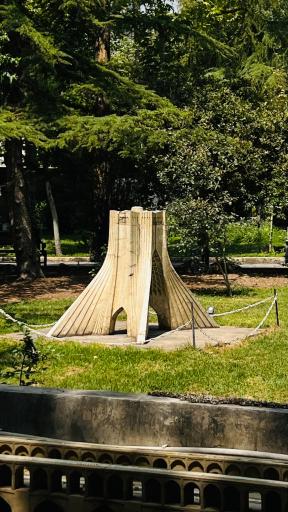 عکس باغ موزه هنر ایرانی