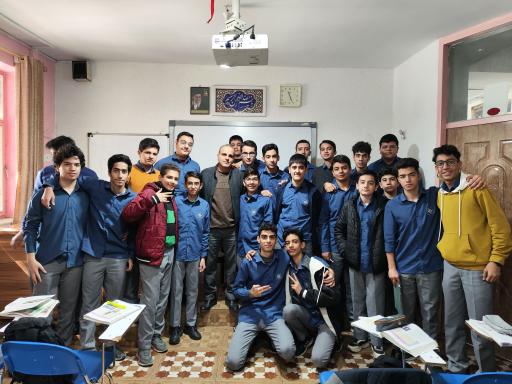 دبیرستان پسرانه متوسطه دوره اول علامه حلی