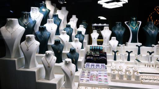 گالری طلا و جواهر اهورا