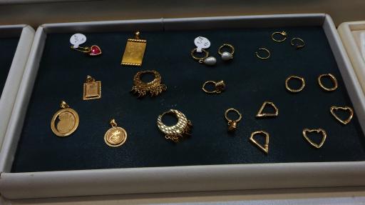 گالری طلا و جواهر اهورا