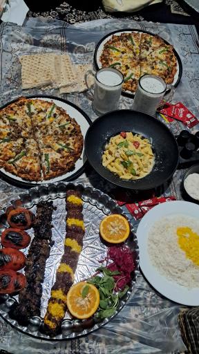 عکس باغ رستوران پلاک ۳۱۳