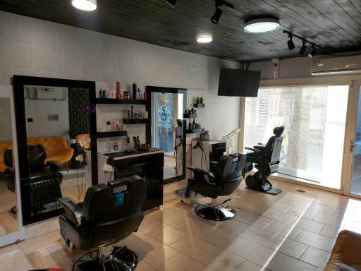 عکس پیرایش فرشاد