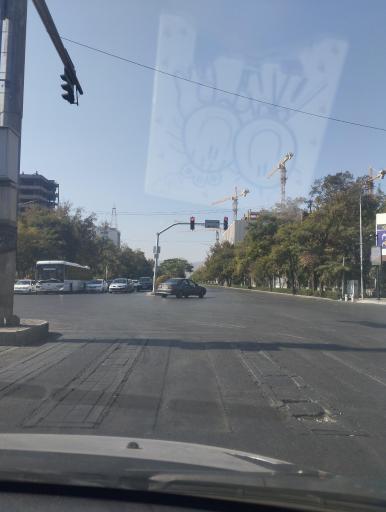 عکس تقاطع ارشاد و خیام 