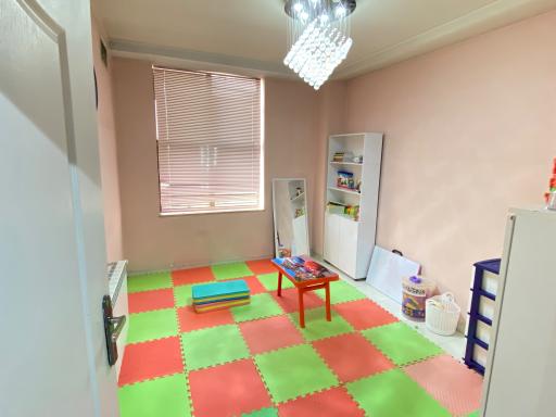 عکس کلینیک کاردرمانی و گفتاردرمانی رستا 