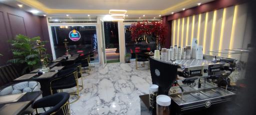 عکس کافه شیرینی بهار