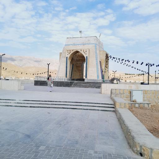 عکس یادمان شهدای گمنام