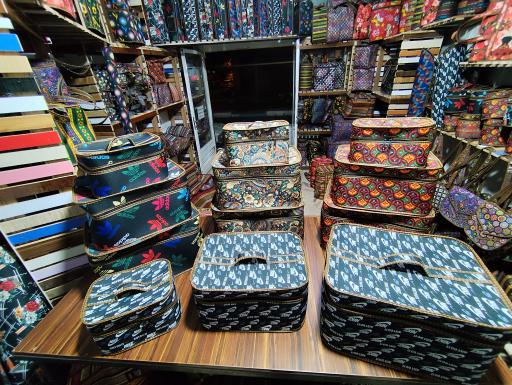 عکس تولیدی کاور و کیف سنتی بابا احمدی