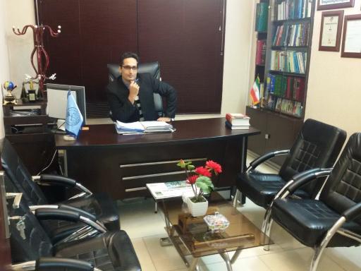 عکس دفتر وکالت جمال کریمی
