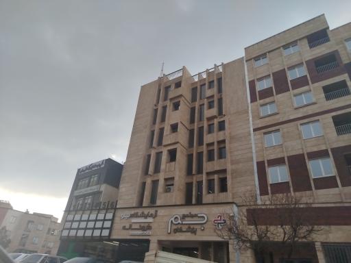 ساختمان پزشکان جم