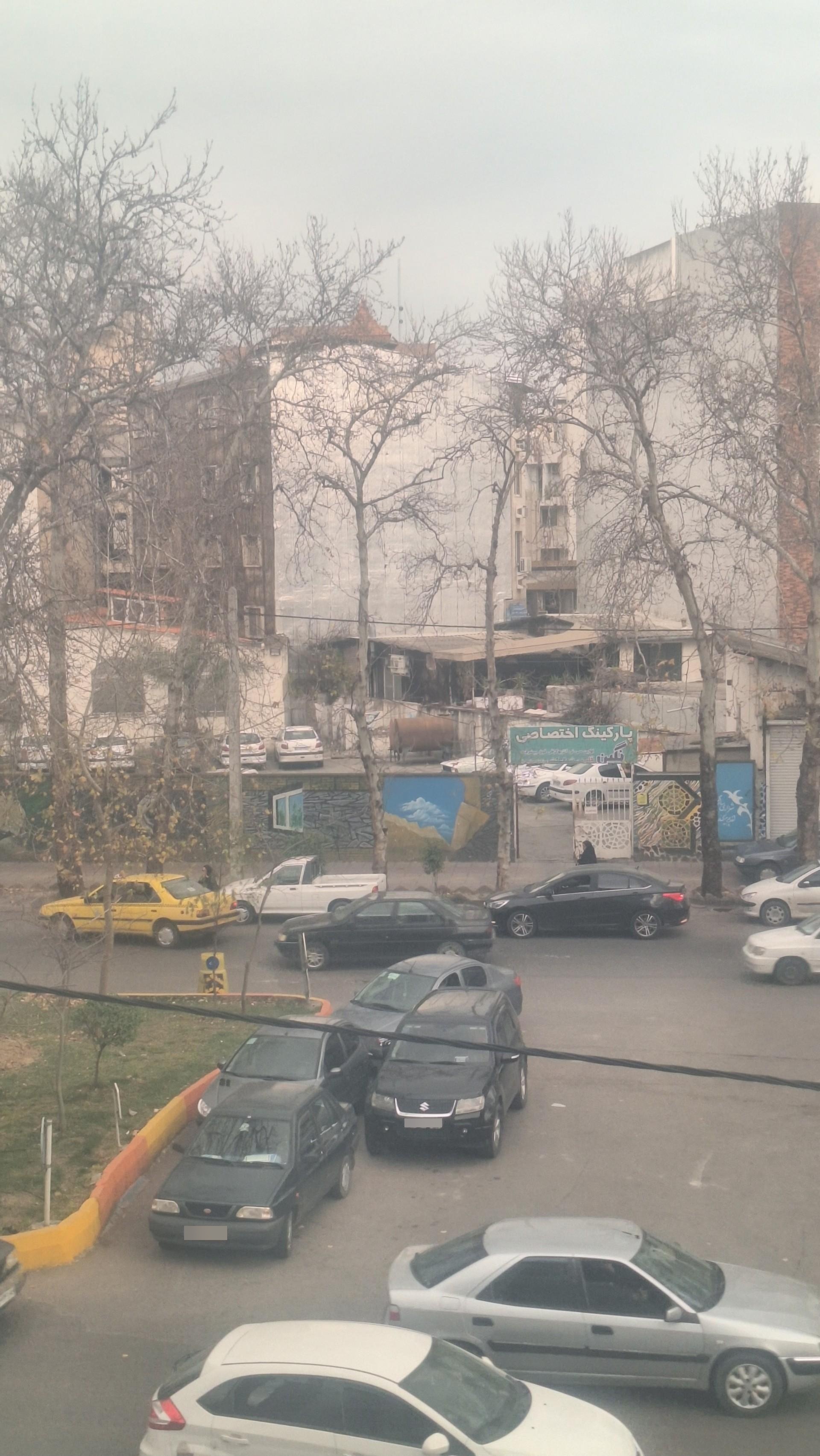 عکس پارکینگ اختصاصی نگین